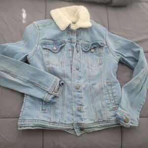 Universal Threads Sherpa Lined Light Blue Denim Jacket XS